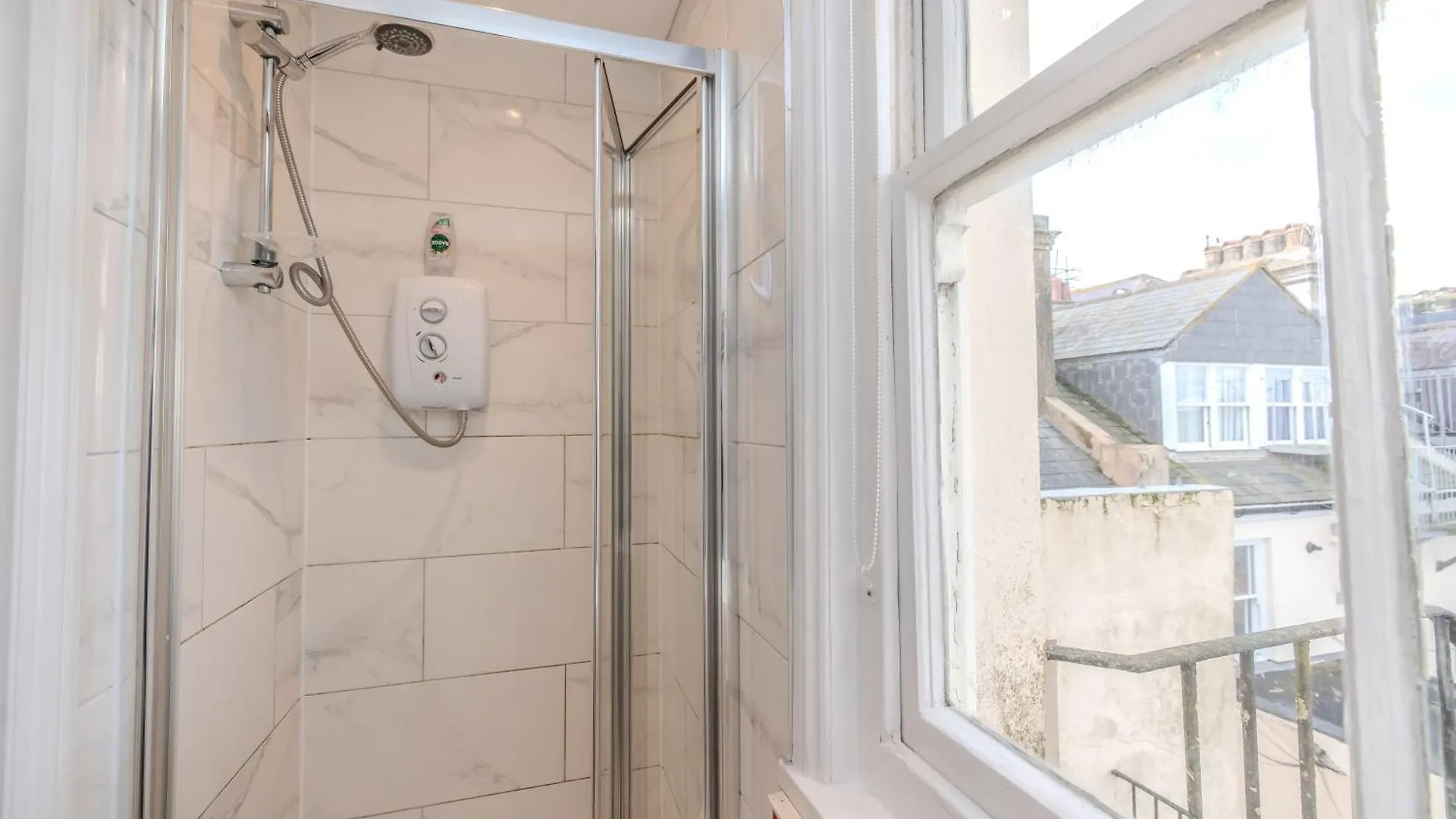 Elegant City Stay L 2-Bedroom Flat L Free Parking Provided Hove